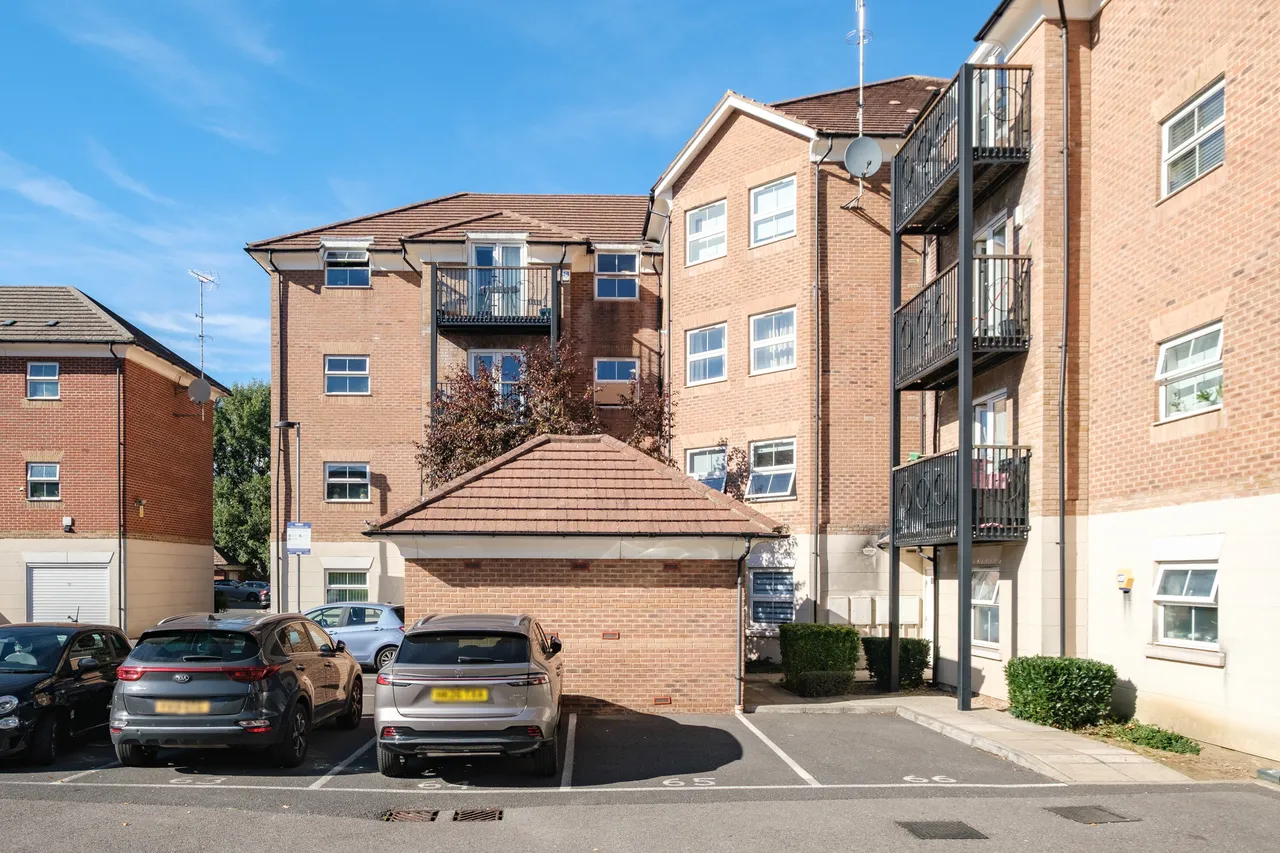 Coppetts Road, London, N10, photo 17