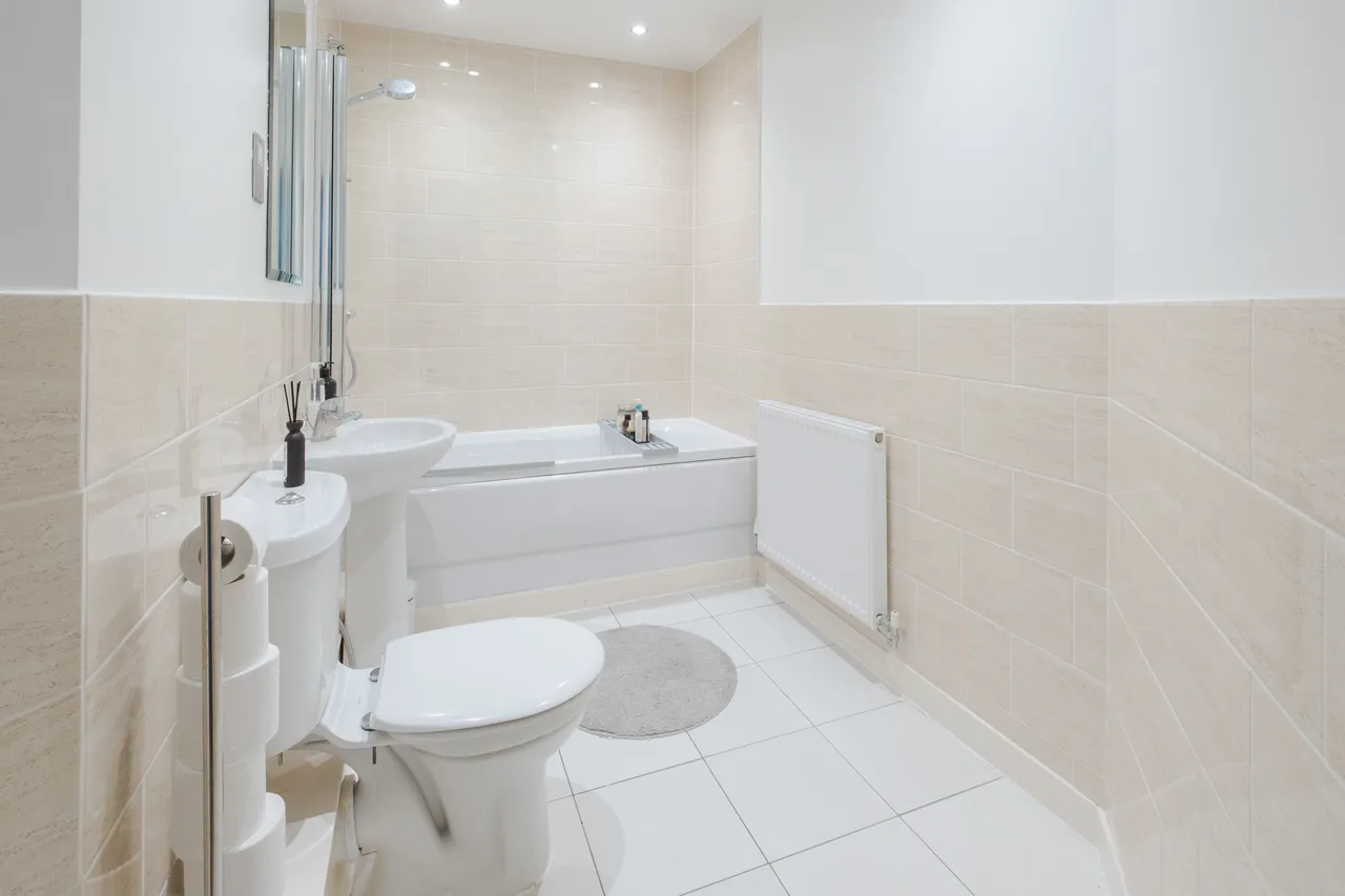 Coppetts Road, London, N10, photo 10