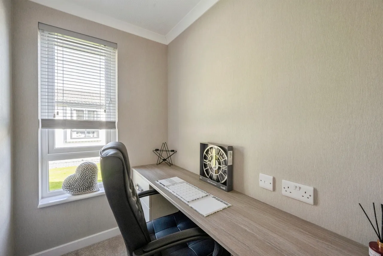 Sandtoft Road, Belton, Doncaster, photo 12