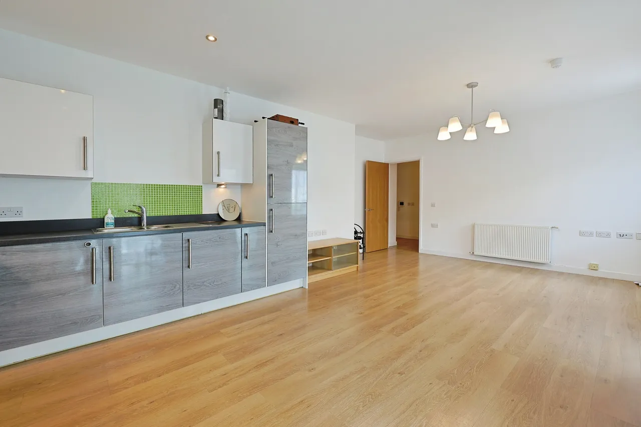 5 Park Royal, London, photo 5