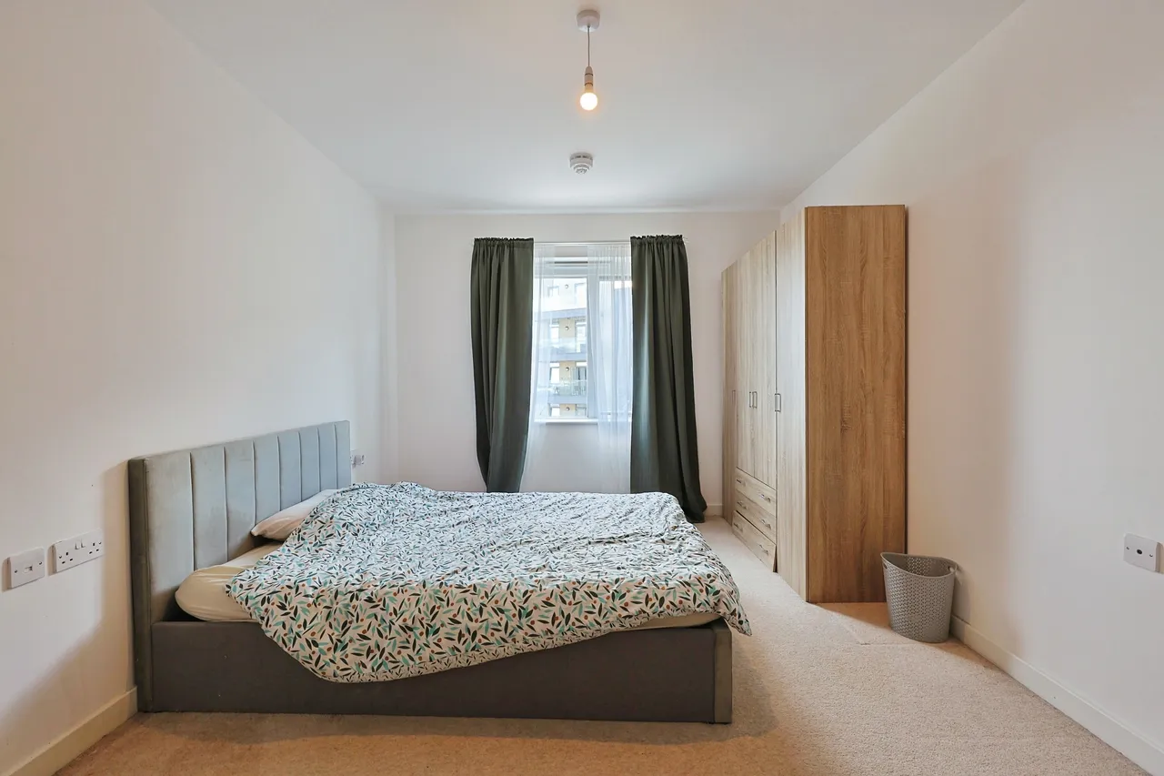 5 Park Royal, London, photo 6