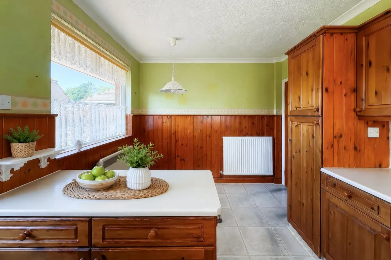 Rustington, Littlehampton, BN16, photo 4