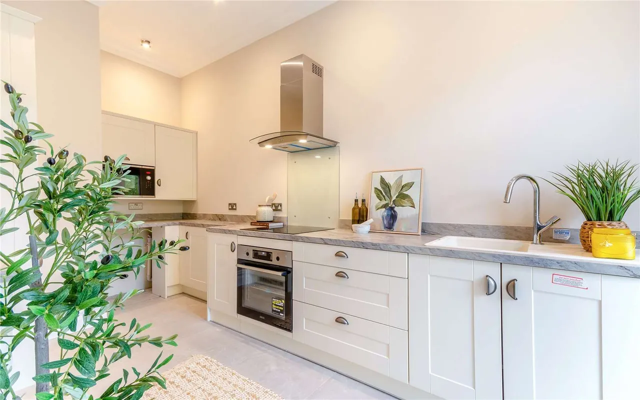 Apartment 3, James Eadie Place, Ashbourne, Derbyshire, DE6 1AA, photo 6