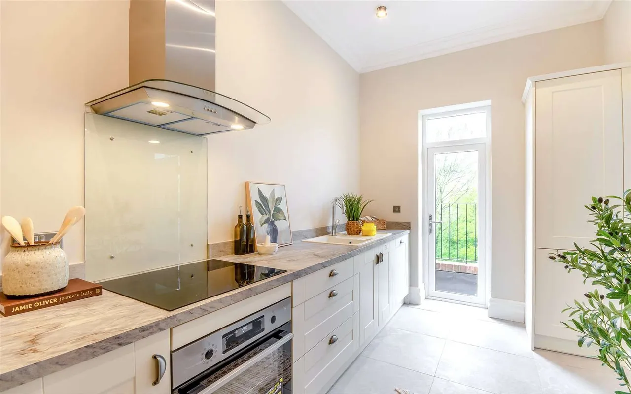 Apartment 3, James Eadie Place, Ashbourne, Derbyshire, DE6 1AA, photo 7