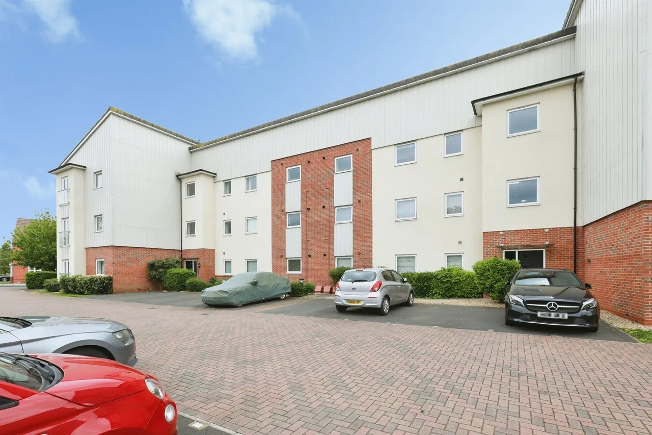 2 bed flat for sale — Mallard Close, Southam