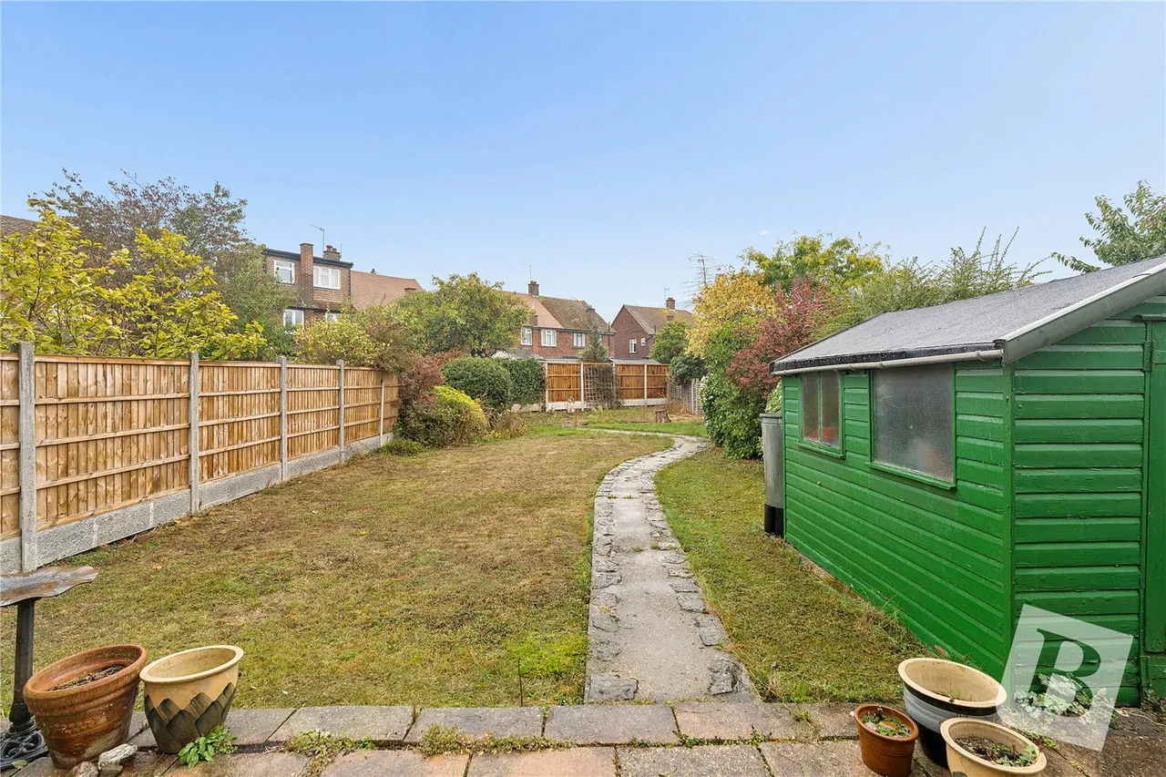 Chafford Gardens, West Horndon, CM13, photo 17