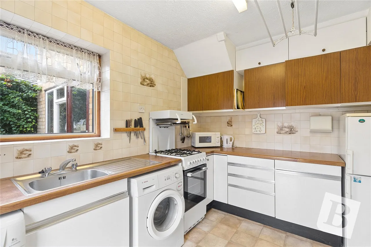 Chafford Gardens, West Horndon, CM13, photo 16