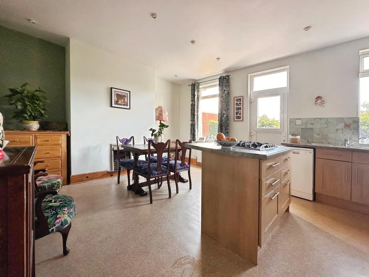Oaklands Avenue, Leeds, LS13, photo 3