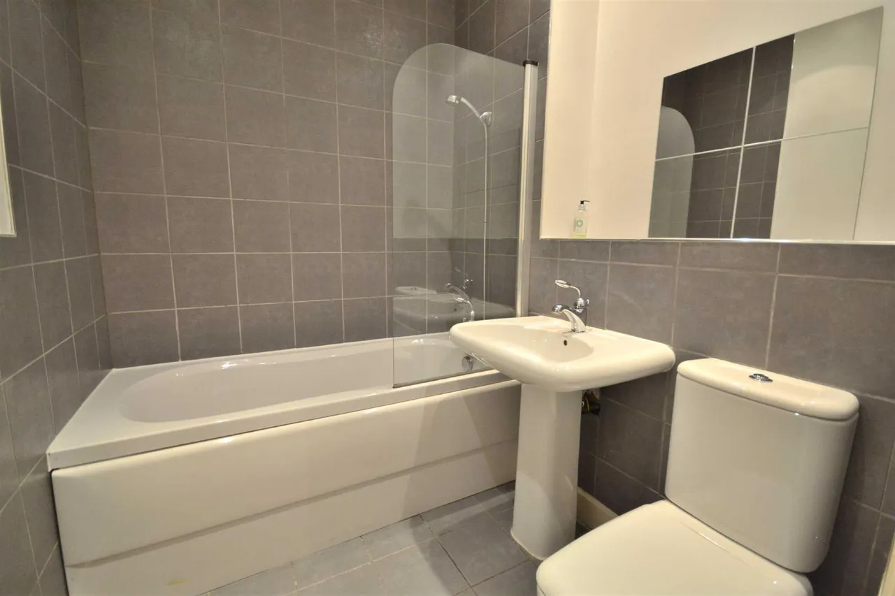 Mayfair Gardens, 64 Bury New Roads, Whitefields, Manchester, M45 7EL, photo 8