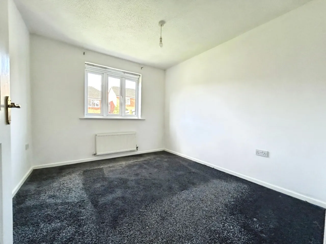 Lawnwood Drive, Goldthorpe, Rotherham, S63 9GD, photo 4