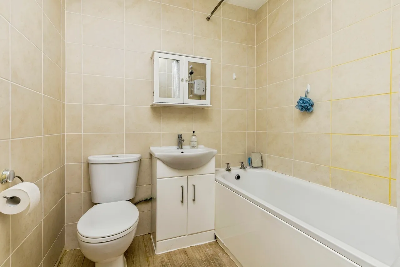 Downland Place, Crawley, RH11, photo 5