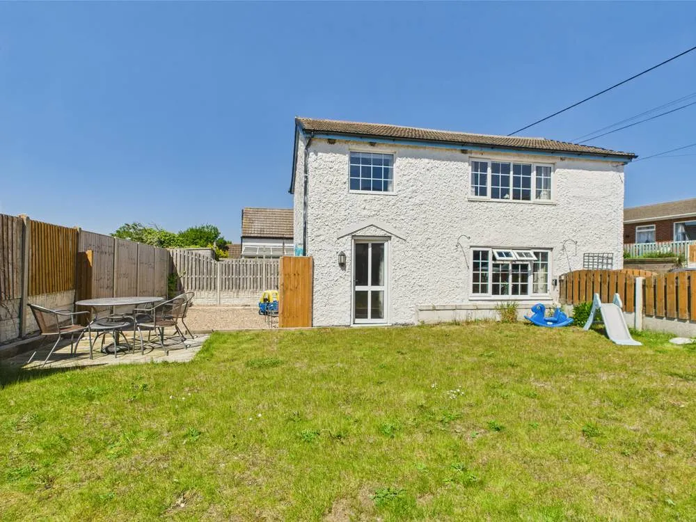 2 bed house for sale, Queens Park Close, Mablethorpe, LN12