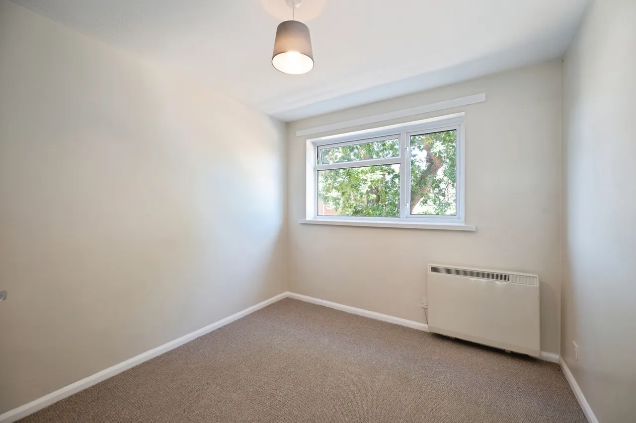 Westfield Avenue, Hayling Island, PO11, photo 10