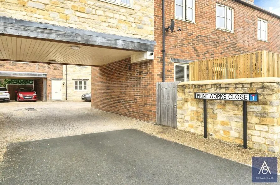 Print Works Close, Brackley, NN13, photo 2