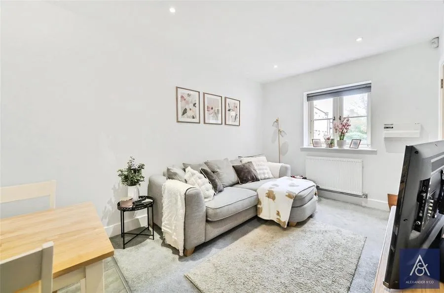 Print Works Close, Brackley, NN13, photo 6