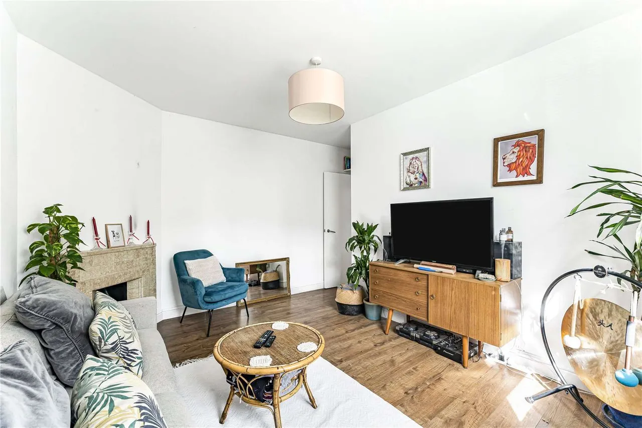 Mapledene Road, London, E8, photo 3