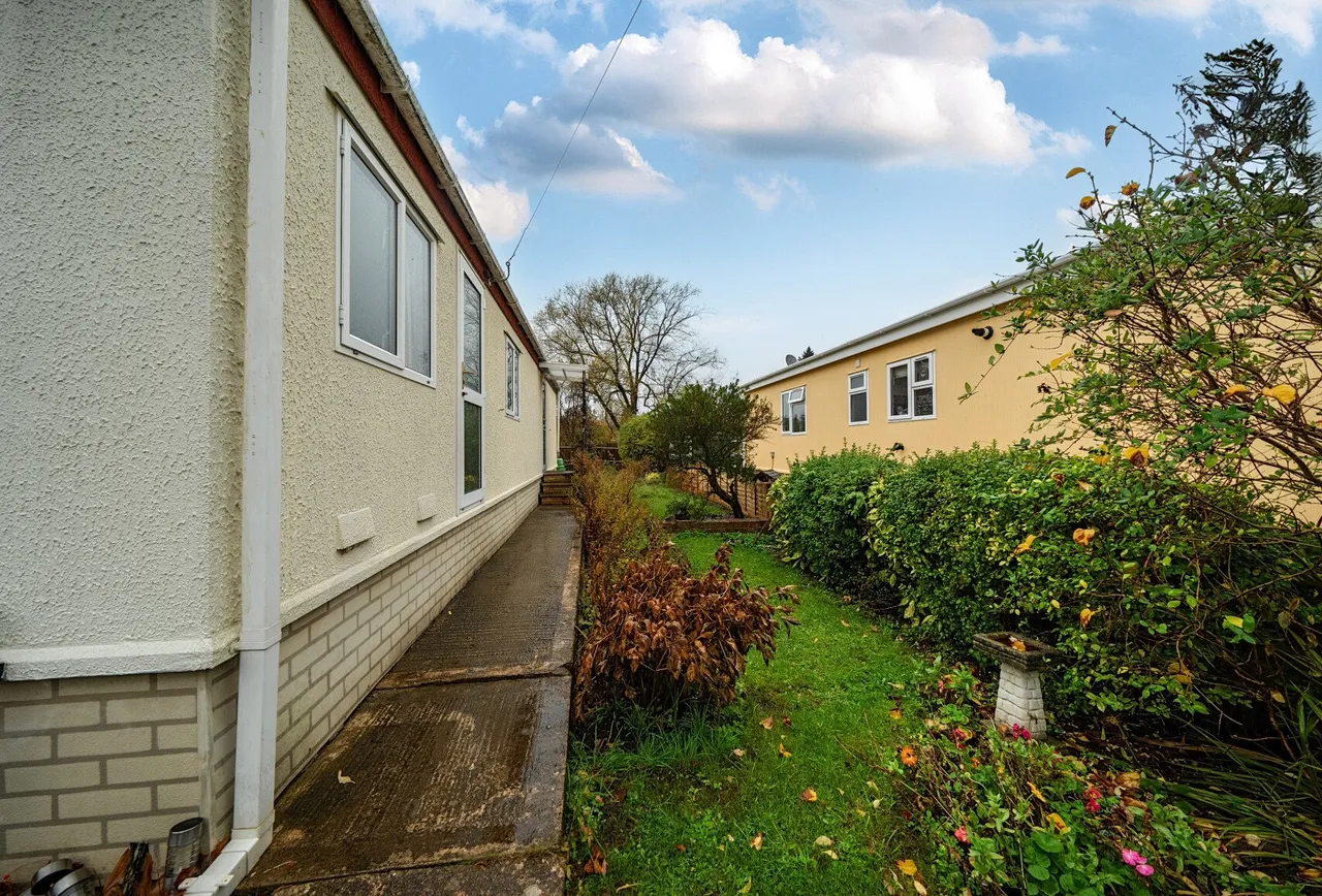 Bayswater Farm Road, Oxfordshire, Headington, OX3 8BY, photo 9