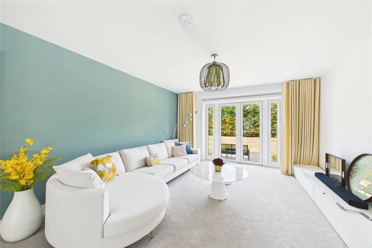 Lakeview Lane, Mytchett, GU16, photo 5