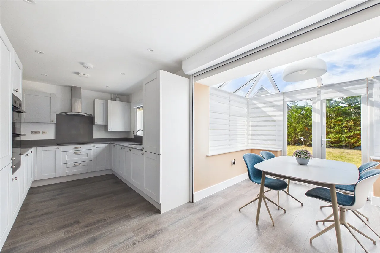Lakeview Lane, Mytchett, GU16, photo 4