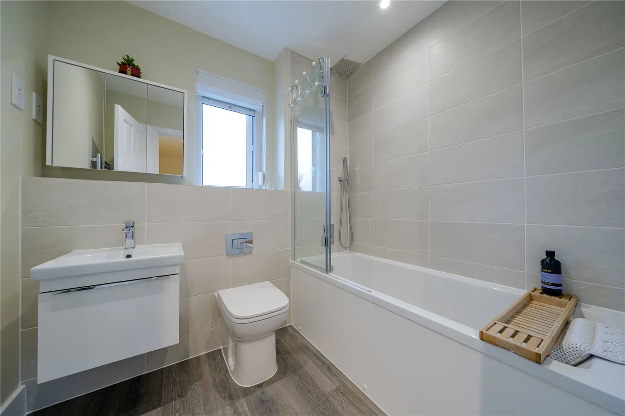 Lakeview Lane, Mytchett, GU16, photo 16