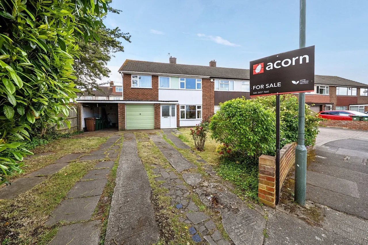 4 bed house for sale — Mortimer Road, DA8