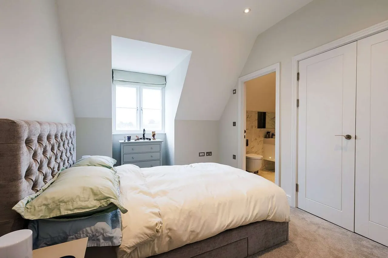 Epsom Road, Guildford, Surrey, GU1 2WL, photo 12