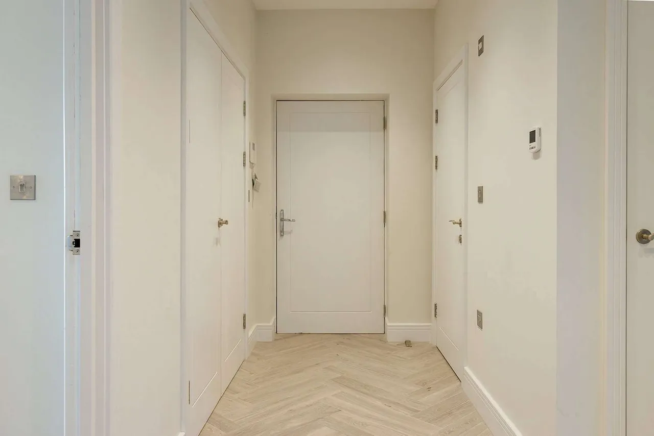 Epsom Road, Guildford, Surrey, GU1 2WL, photo 11