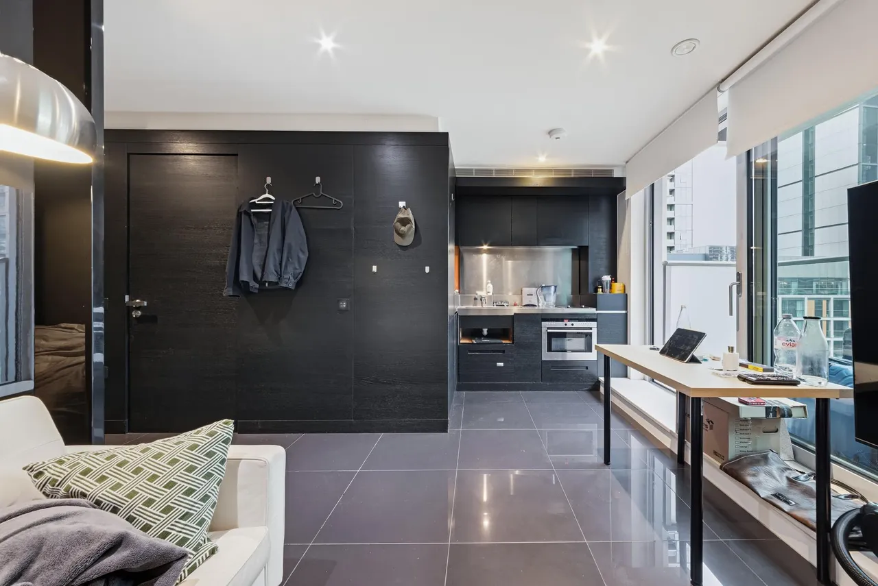 Pan Peninsula, West Tower, E14, photo 5