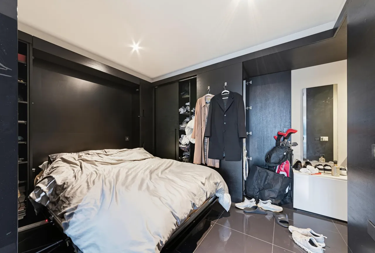 Pan Peninsula, West Tower, E14, photo 8