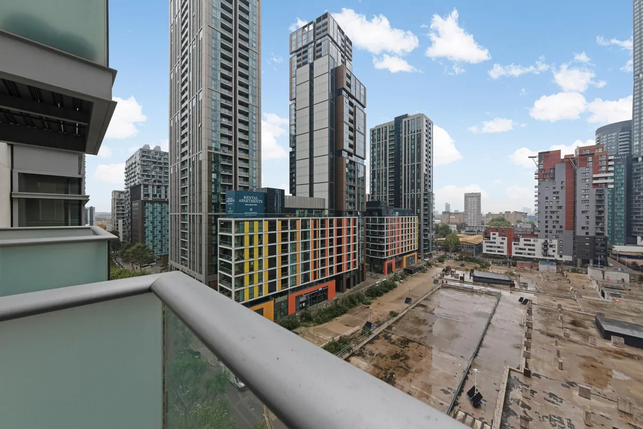 Pan Peninsula, West Tower, E14, photo 13
