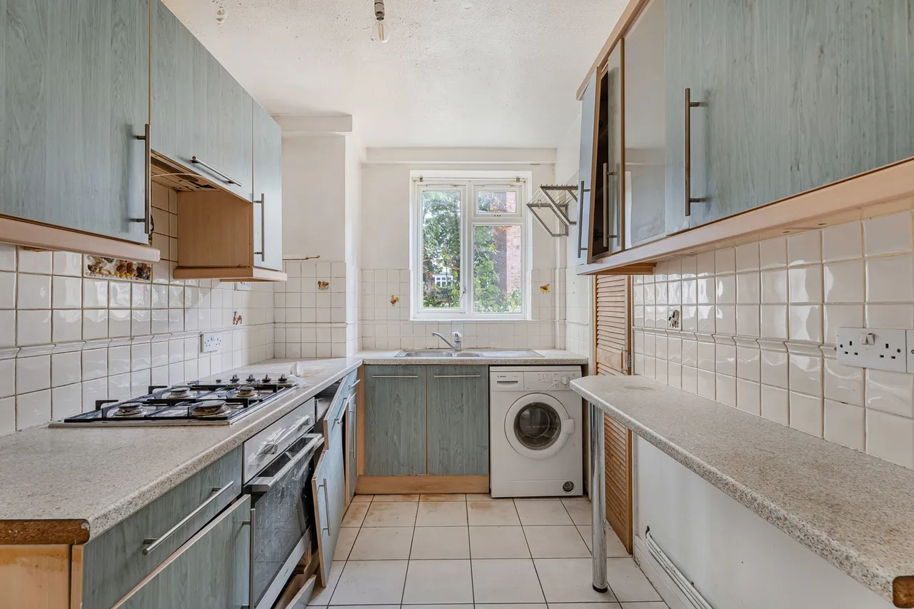 Hopton Road, London, SW16, photo 10