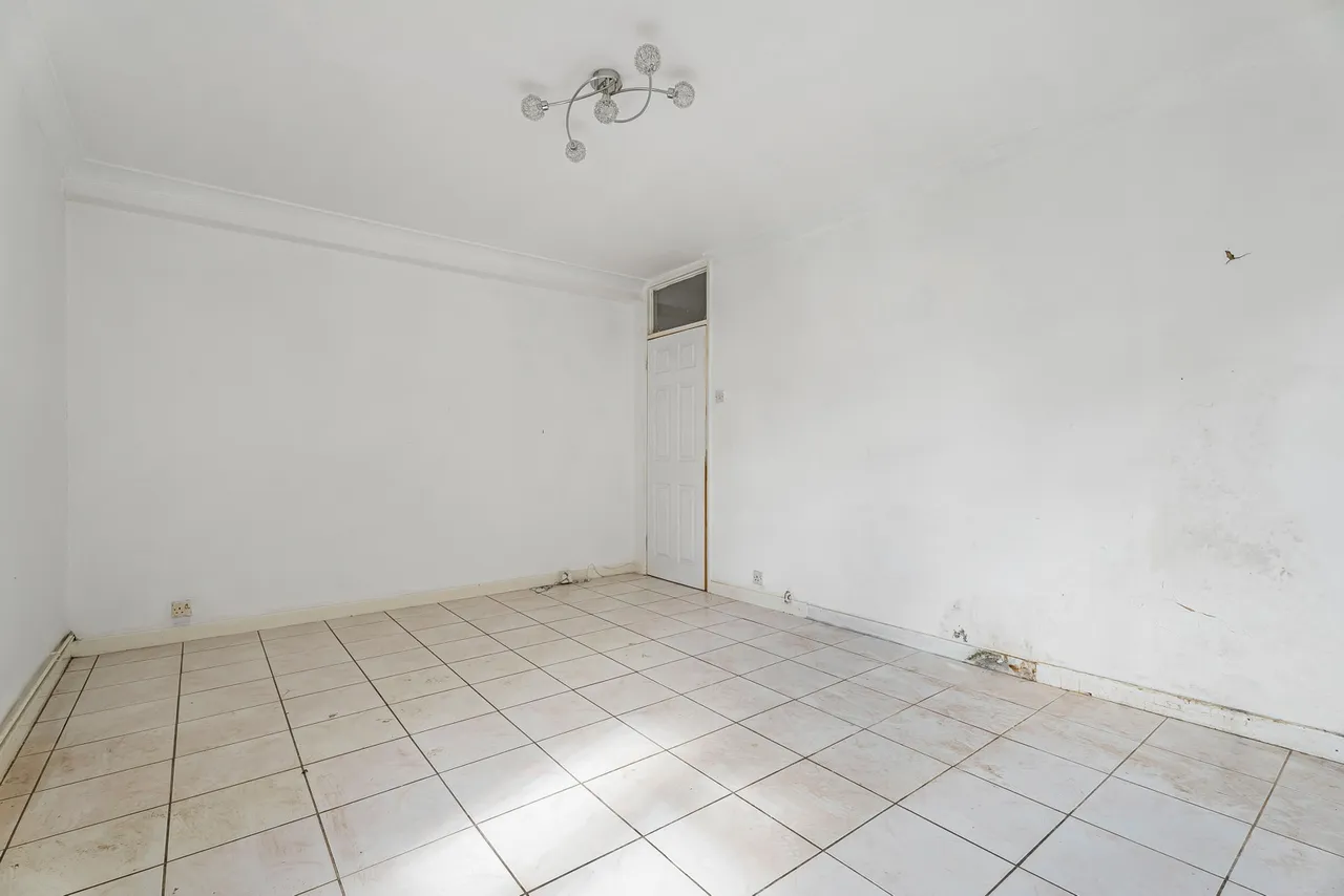 Hopton Road, London, SW16, photo 7