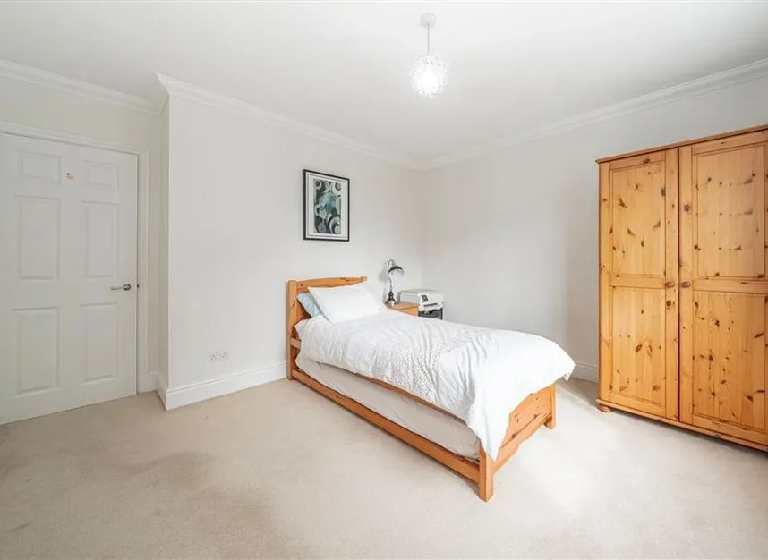 Steadfast Road, Kingston Upon Thames, KT1, photo 6