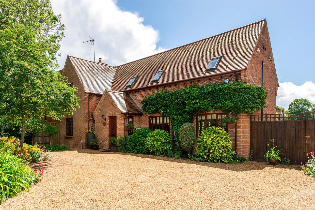 Leys Road, Loughton, MK5, photo 28
