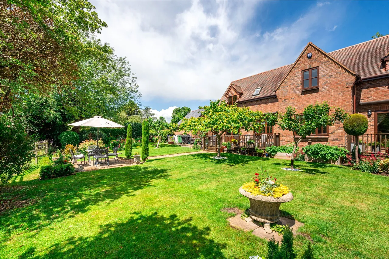 Leys Road, Loughton, MK5, photo 17