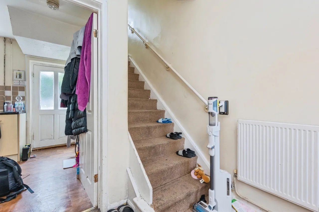 Neston Avenue, Sale, Greater Manchester, M33, photo 12