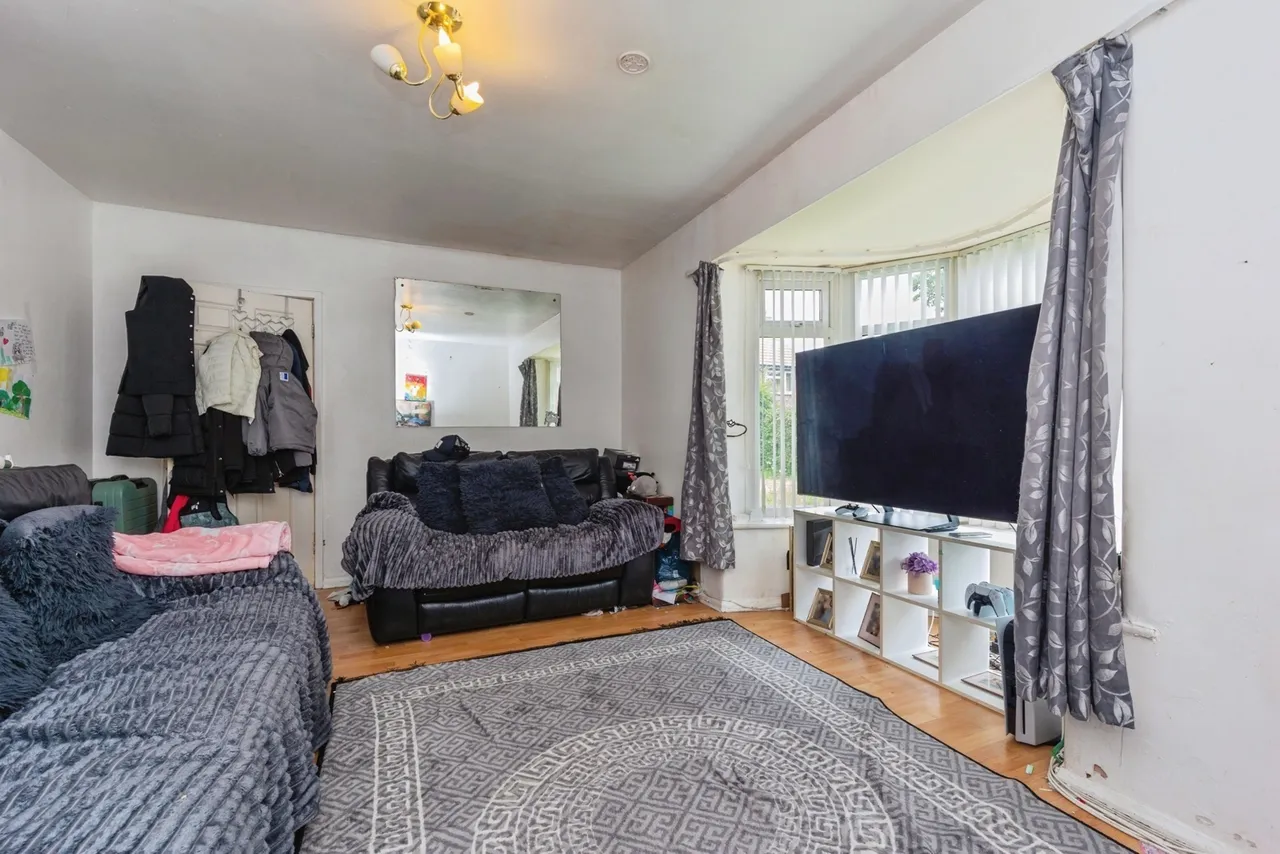 Neston Avenue, Sale, Greater Manchester, M33, photo 3