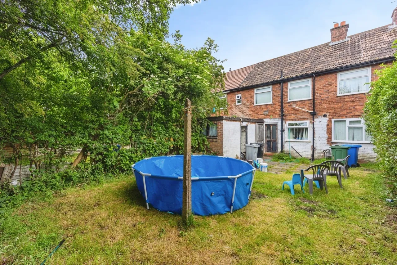 Neston Avenue, Sale, Greater Manchester, M33, photo 20