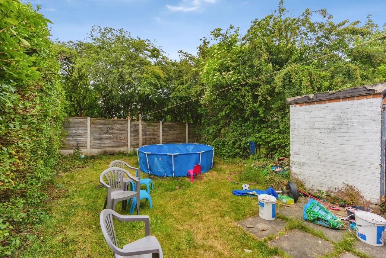 Neston Avenue, Sale, Greater Manchester, M33, photo 19