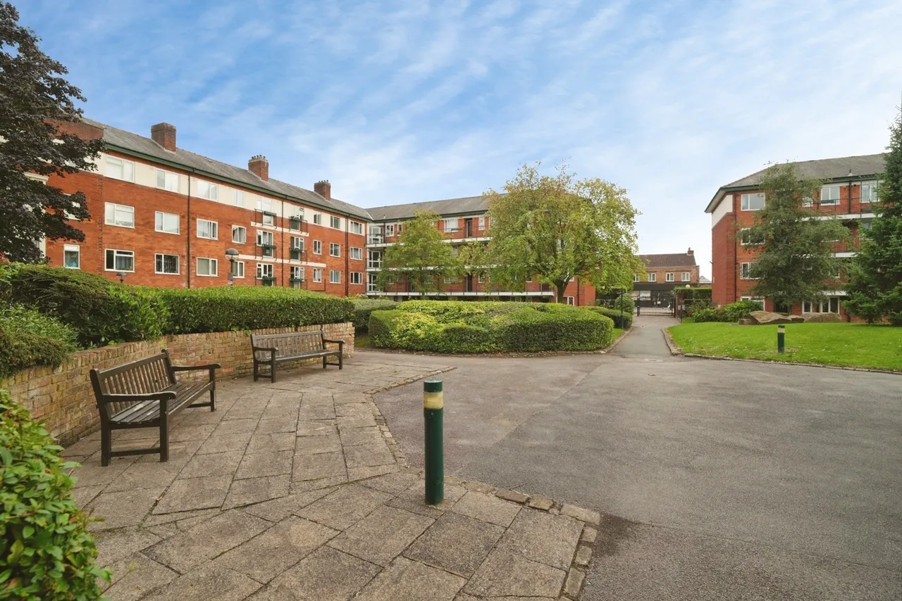 Eccles New Road, Salford, Greater Manchester, M5, photo 11