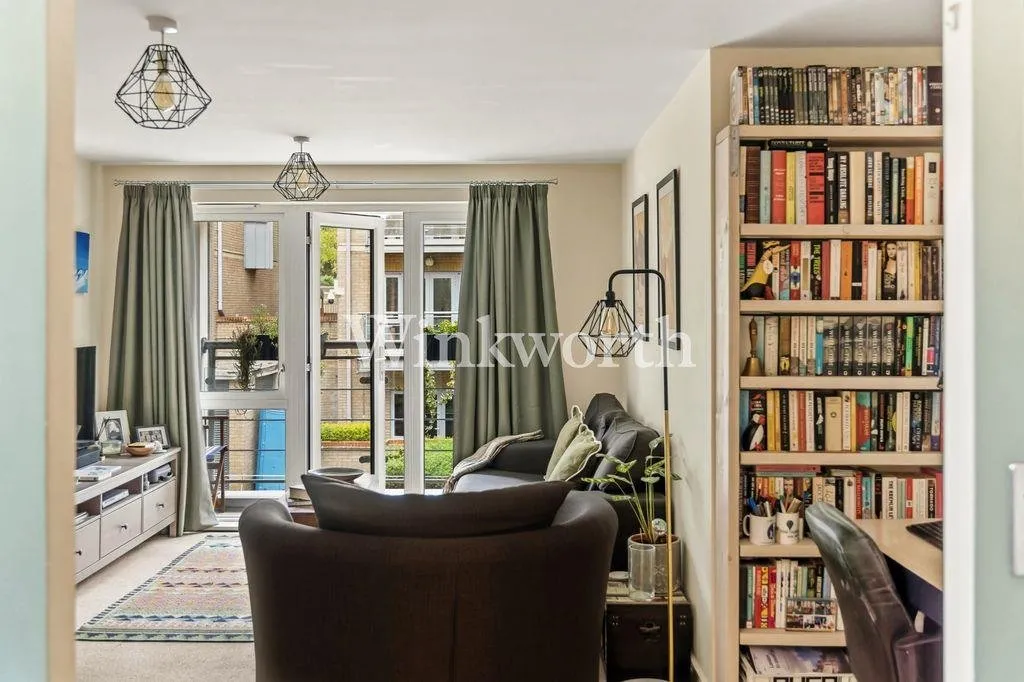 Princes Close, London, N4, photo 11