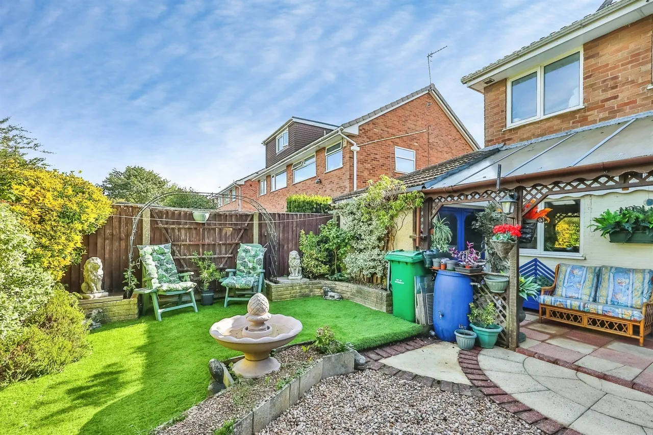 Ballerat Crescent, Nottingham, NG5, photo 28