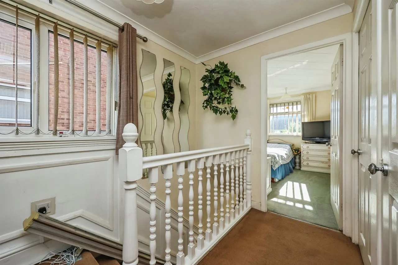 Ballerat Crescent, Nottingham, NG5, photo 20
