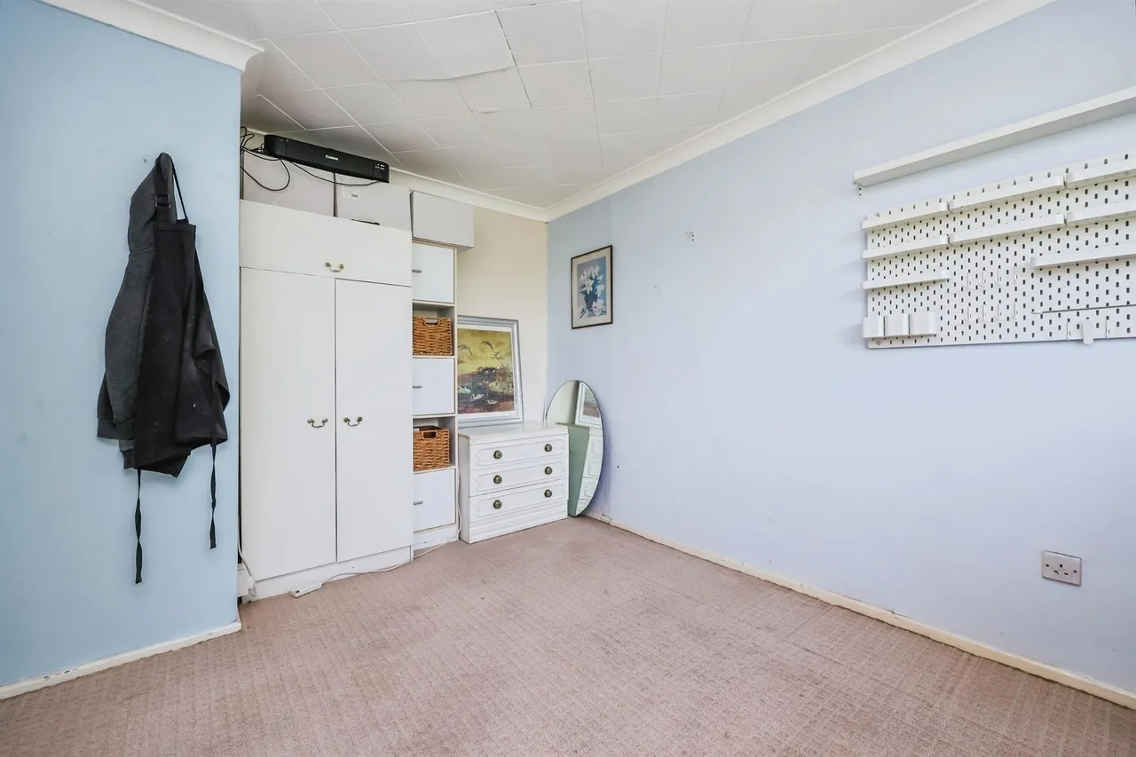 Ballerat Crescent, Nottingham, NG5, photo 19