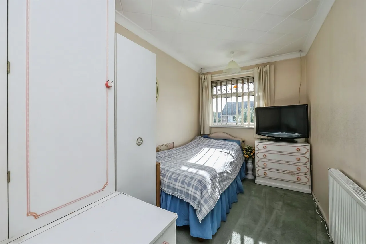 Ballerat Crescent, Nottingham, NG5, photo 21