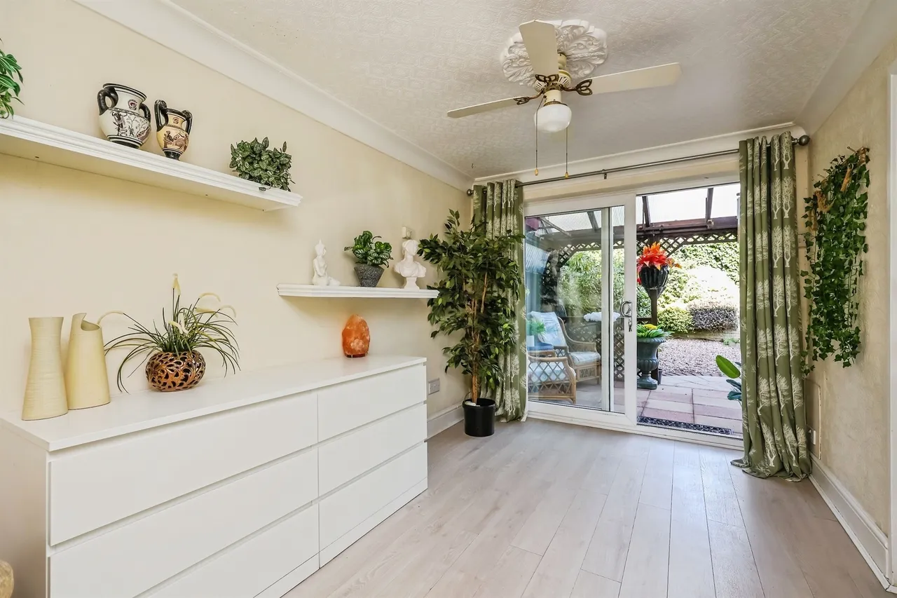 Ballerat Crescent, Nottingham, NG5, photo 8