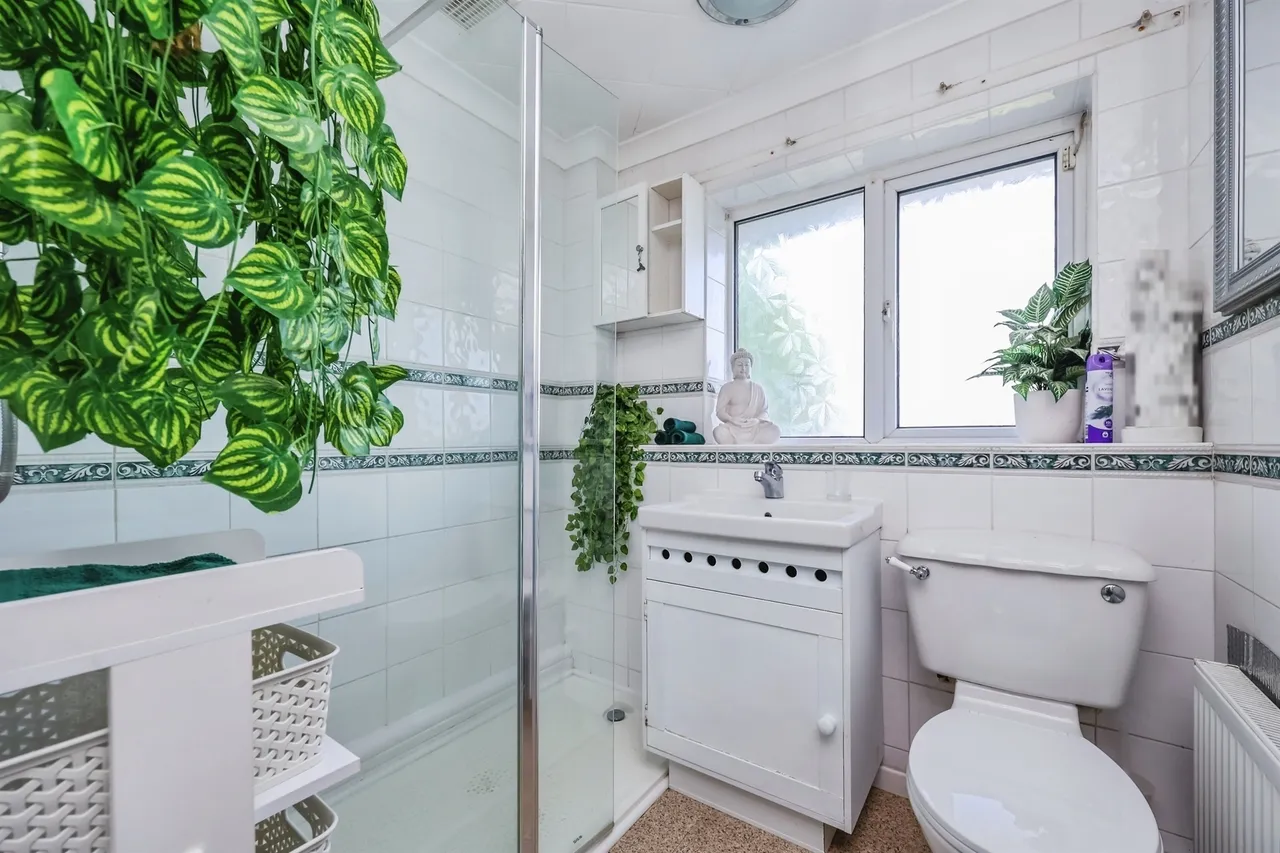 Ballerat Crescent, Nottingham, NG5, photo 23