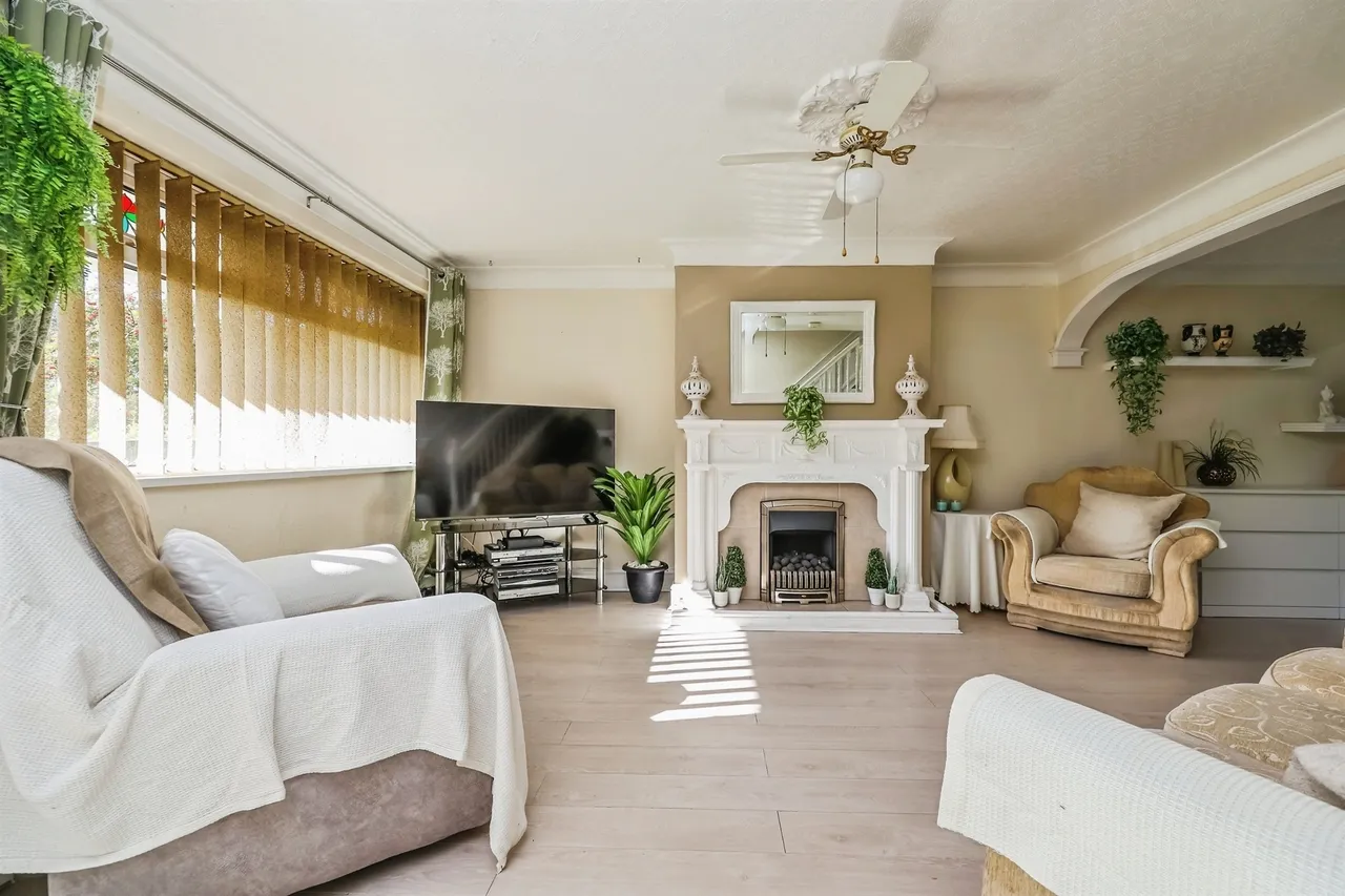 Ballerat Crescent, Nottingham, NG5, photo 4
