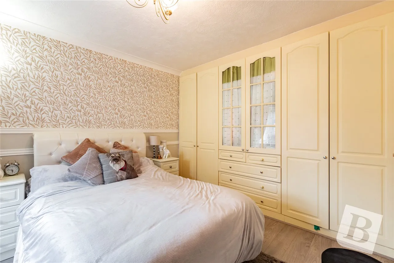 Canterbury Avenue, Upminster, RM14, photo 9
