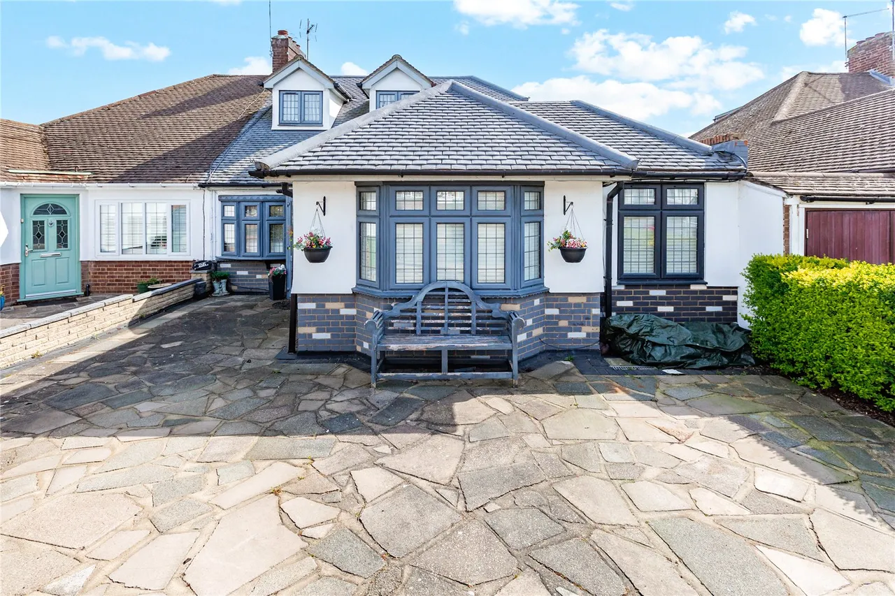 Canterbury Avenue, Upminster, RM14, photo 17